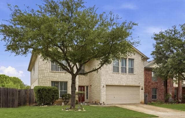 4-bedroom rental at 8943 Burnt Path in Helotes, TX — photo 2