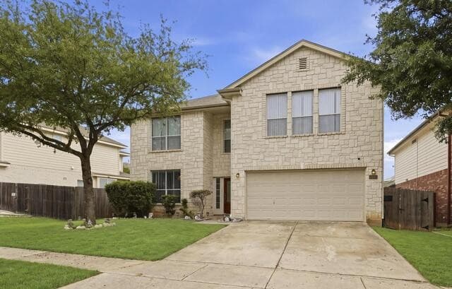 4-bedroom rental at 8943 Burnt Path in Helotes, TX — photo 3