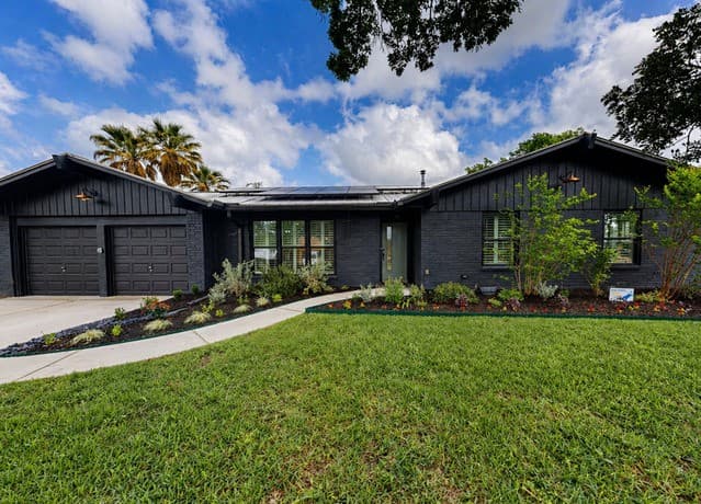 4-bedroom rental at 215 Trafalgar Rd in San Antonio, TX — photo 1