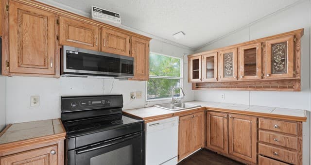 3-bedroom rental at 1308 Ruhmann in Kenedy, TX — photo 1