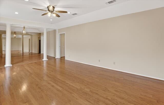 2-bedroom rental at 8033 N New Braunfels Unit # 400 E in San Antonio, TX — photo 4
