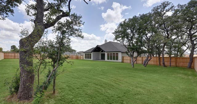 4-bedroom rental at 451 Falcon Cv in Castroville, TX — photo 3