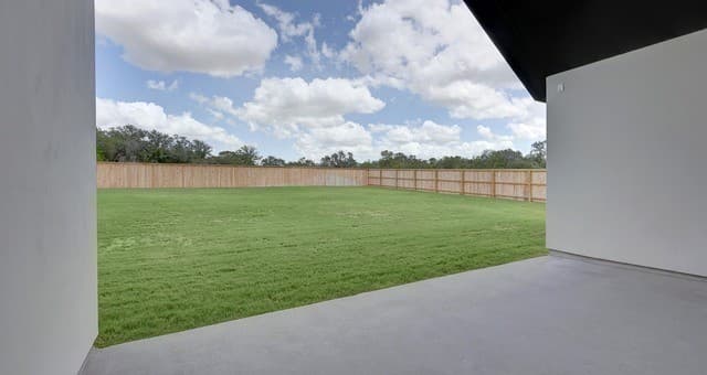 4-bedroom rental at 451 Falcon Cv in Castroville, TX — photo 5