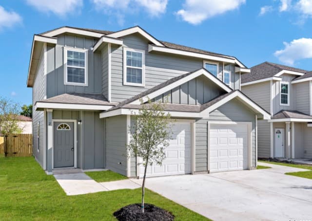 3-bedroom rental at 7356 Misty Ridge Dr Unit 15 in Converse, TX — photo 1