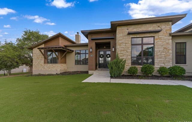 4-bedroom rental at 150 Madrone Trail in Boerne, TX — photo 3