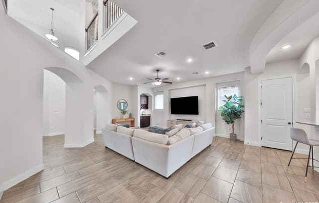 4-bedroom rental at 6514 Comanche Post in San Antonio, TX — photo 5