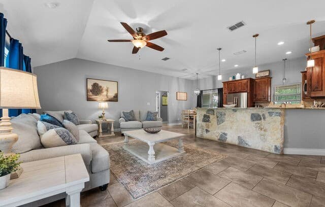 Home for sale at 197 Cibolo Ridge Dr in La Vernia, TX — photo 5