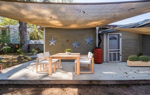 Home for sale at 428 W Lullwood Ave in San Antonio, TX — photo 2
