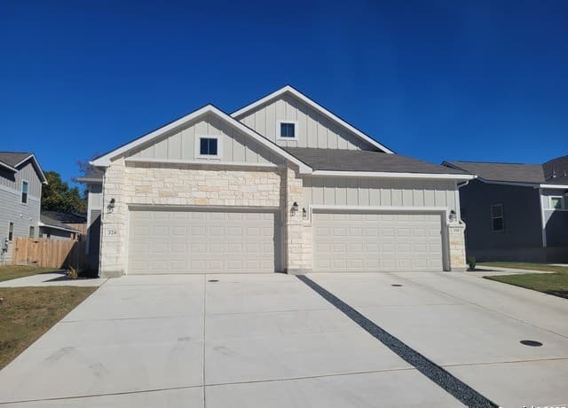 3-bedroom rental at 318 Caleb Ct in Cibolo, TX — photo 1