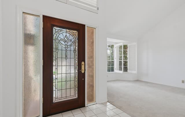 3-bedroom rental at 13719 Morningbluff Dr in San Antonio, TX — photo 5