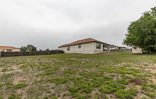 Home for sale at 615 Abbott Rdg in St Hedwig, TX — photo 3