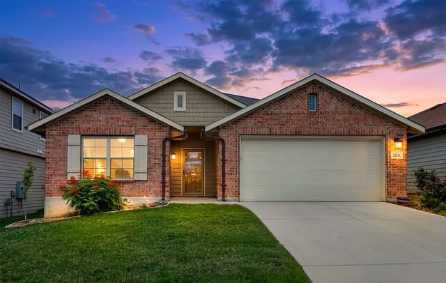 3-bedroom rental at 10311 Rosalina Loop in Converse, TX — photo 1
