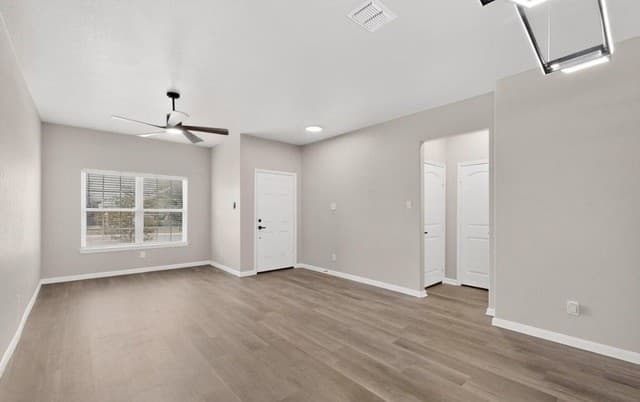 5-bedroom rental at 15022 Harbor Landing in Von Ormy, TX — photo 5