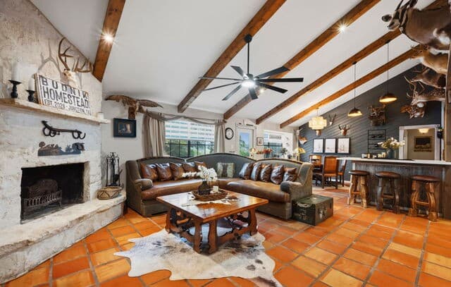 3-bedroom rental at 101 Candy Ln in Boerne, TX — photo 4