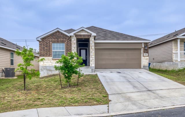 3-bedroom rental at 3526 Manoway Bay in San Antonio, TX — photo 1