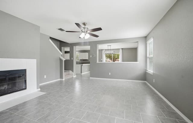 3-bedroom rental at 186 Granite Mist in Universal City, TX — photo 4