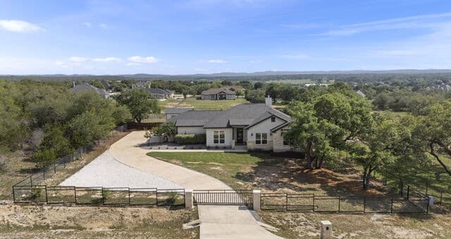 4-bedroom rental at 1422 Ledgebrook in Spring Branch, TX — photo 1