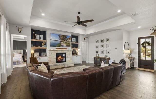 4-bedroom rental at 1422 Ledgebrook in Spring Branch, TX — photo 4