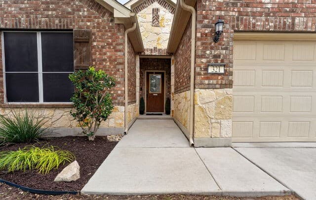 Home for sale at 321 Silver Buckle in Schertz, TX — photo 4