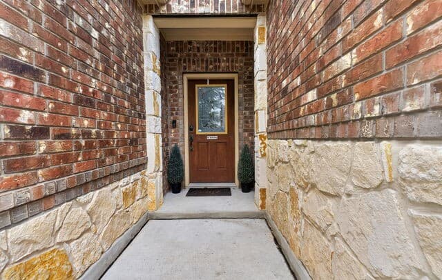 Home for sale at 321 Silver Buckle in Schertz, TX — photo 5
