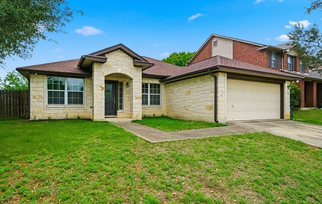 3-bedroom rental at 157 Springtree Pkwy in Cibolo, TX — photo 3