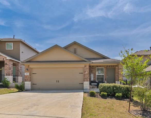 3-bedroom rental at 10518 Egremont in San Antonio, TX — photo 1