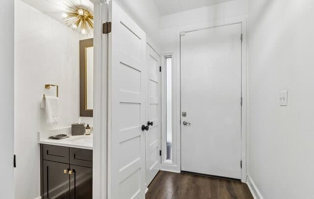 3-bedroom rental at 3102 Eisenhauer Rd Unit E34 in San Antonio, TX — photo 4
