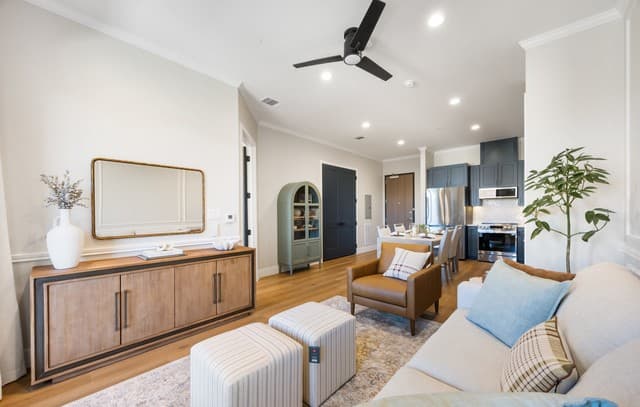 1-bedroom rental at 10899 S Hausman Rd Unit 407 in San Antonio, TX — photo 3
