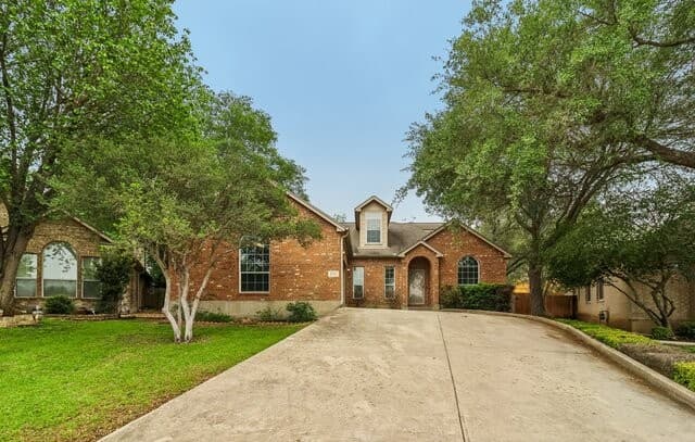 3-bedroom rental at 8703 Stoney Brook in Universal City, TX — photo 3