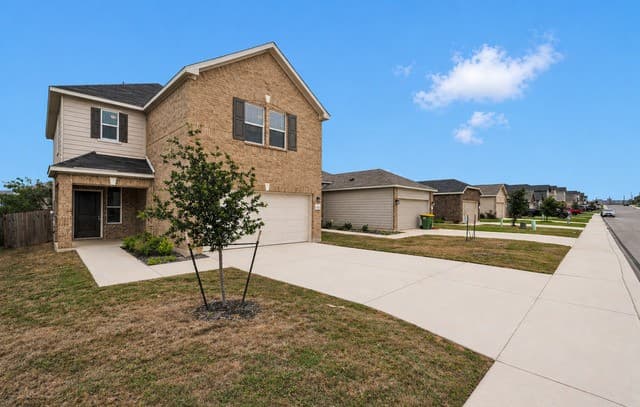 3-bedroom rental at 11620 Midnight Rain in San Antonio, TX — photo 1