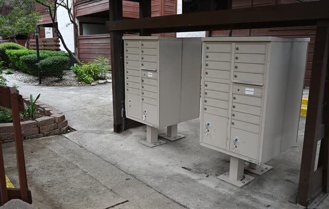 1-bedroom rental at 10527 Perrin Beitel Unit C-214 in San Antonio, TX — photo 3