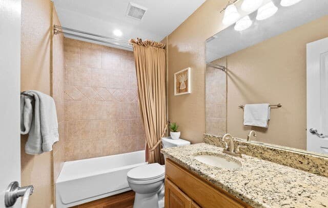 5-bedroom rental at 228 Leather Leaf in Boerne, TX — photo 4