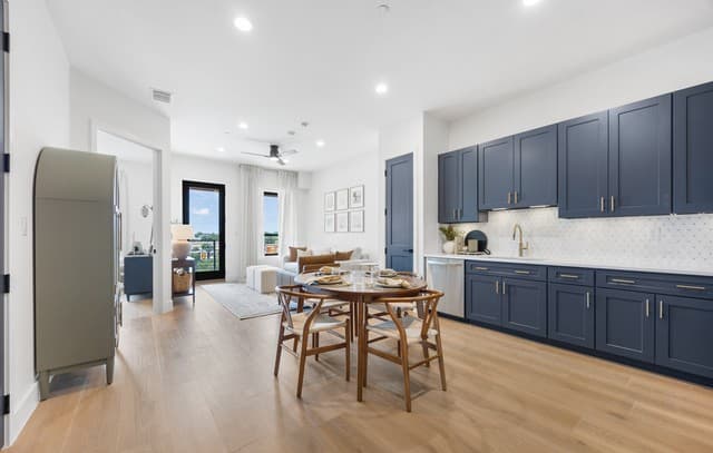 1-bedroom rental at 10899 S Hausman Rd Unit 409 in San Antonio, TX — photo 1