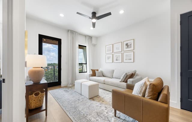 1-bedroom rental at 10899 S Hausman Rd Unit 303 in San Antonio, TX — photo 4
