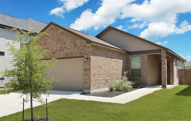 3-bedroom rental at 14906 Coral Snake in San Antonio, TX — photo 1