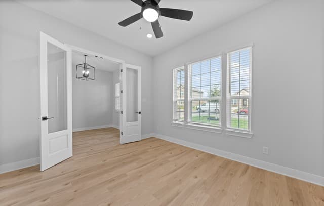 4-bedroom rental at 159 Azalea Aly in Castroville, TX — photo 3