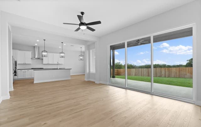 4-bedroom rental at 159 Azalea Aly in Castroville, TX — photo 5