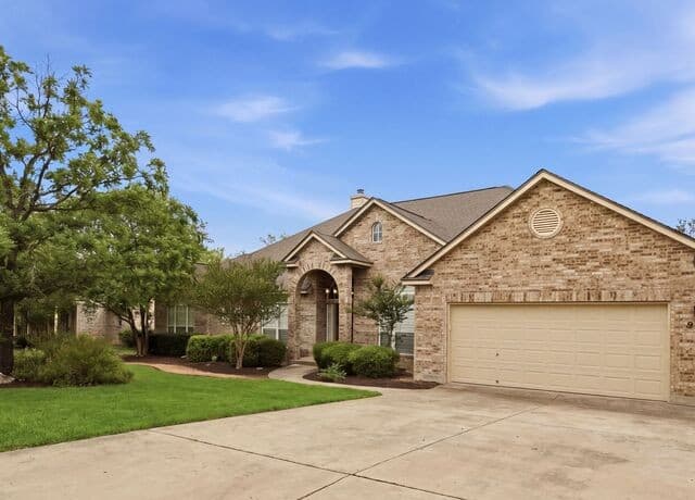 4-bedroom rental at 9406 Potters Point in Helotes, TX — photo 2