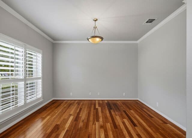 4-bedroom rental at 9406 Potters Point in Helotes, TX — photo 5