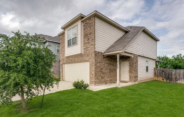 3-bedroom rental at 5158 Sandstone Way in San Antonio, TX — photo 1