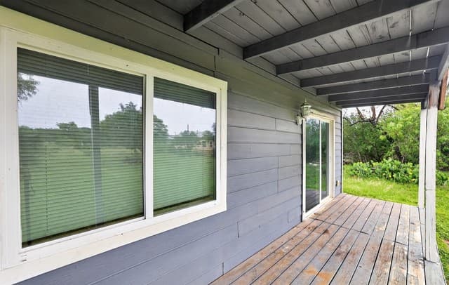3-bedroom rental at 414 Medina Dr in Bandera, TX — photo 5