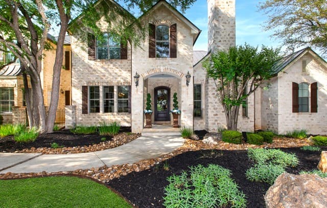 5-bedroom rental at 144 Riverwood in Boerne, TX — photo 1