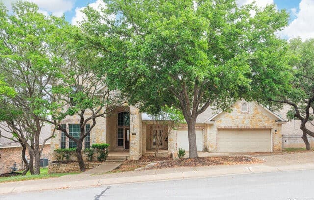 5-bedroom rental at 410 Cadence Hl in San Antonio, TX — photo 1