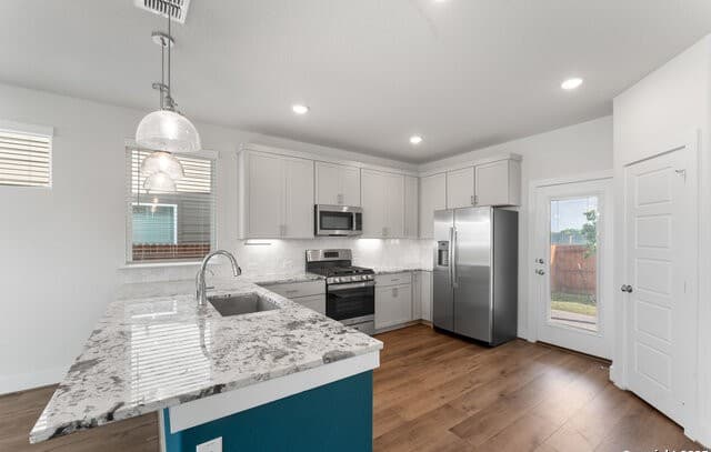 3-bedroom rental at 9607 Stillwater Pass in San Antonio, TX — photo 1