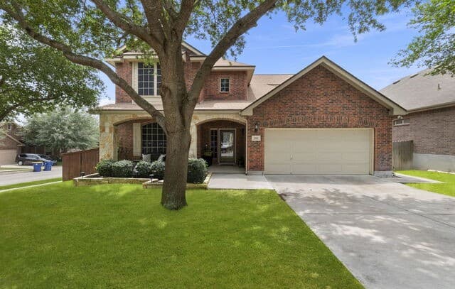 Home for sale at 201 Kensington in Cibolo, TX — photo 2