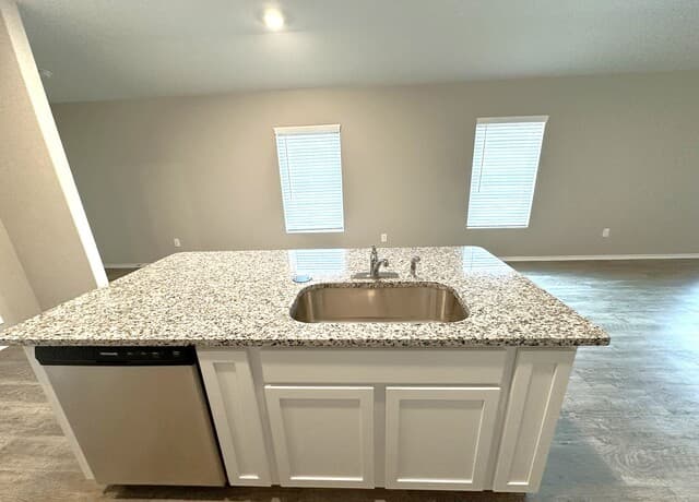 3-bedroom rental at 19907 Wyatt Earp Way in Lytle, TX — photo 4