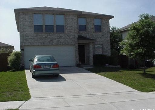 3-bedroom rental at 8912 Scarlet Crk in Universal City, TX — photo 1