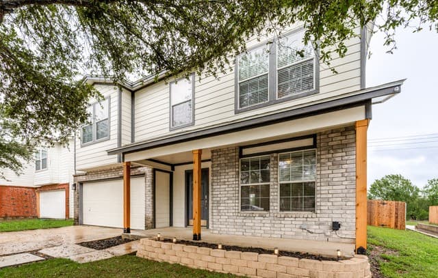 3-bedroom rental at 321 Hinge Loop in Cibolo, TX — photo 1