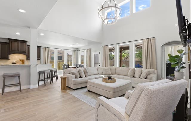 4-bedroom rental at 138 Cimarron Crk in Boerne, TX — photo 5