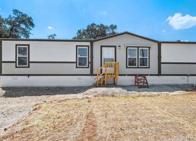 3-bedroom rental at 1144 Turkey Canyon Dr in Spring Branch, TX — photo 1